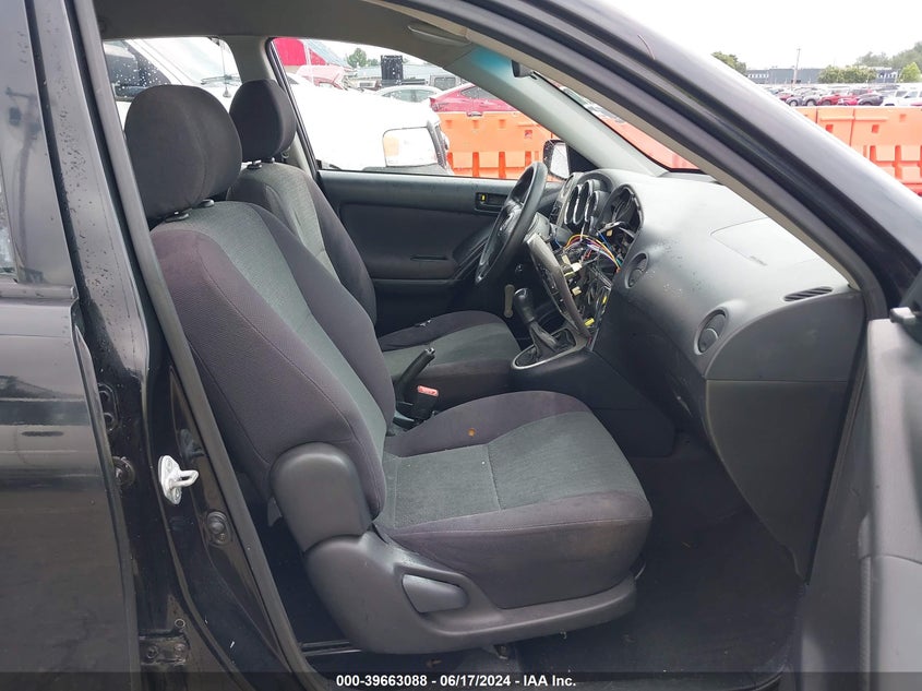 2003 Toyota Matrix Standard VIN: 2T1KR32E03C136633 Lot: 39663088