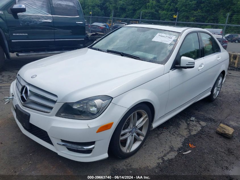 2013 Mercedes-Benz C 300 Luxury 4Matic/Sport 4Matic VIN: WDDGF8AB3DR272836 Lot: 39663740