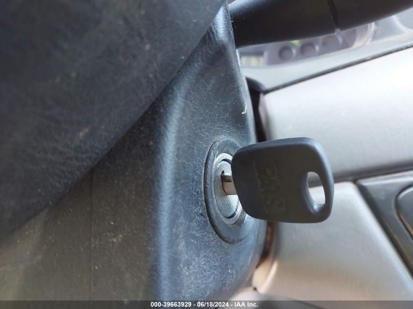 2001 Ford Focus Lx VIN: 1FAFP33P01W233252 Lot: 39663929