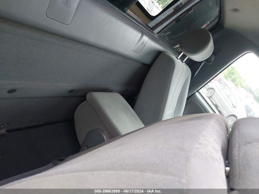 2004 Toyota Tundra Sr5 V8 VIN: 5TBKT44144S447937 Lot: 39663980