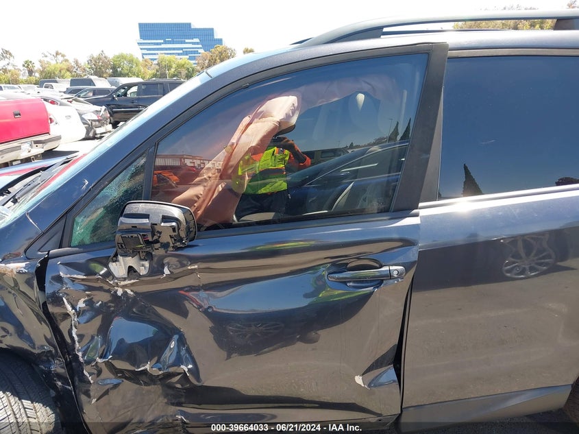 2018 Subaru Forester 2.5I Premium VIN: JF2SJAGC0JH594010 Lot: 39664033