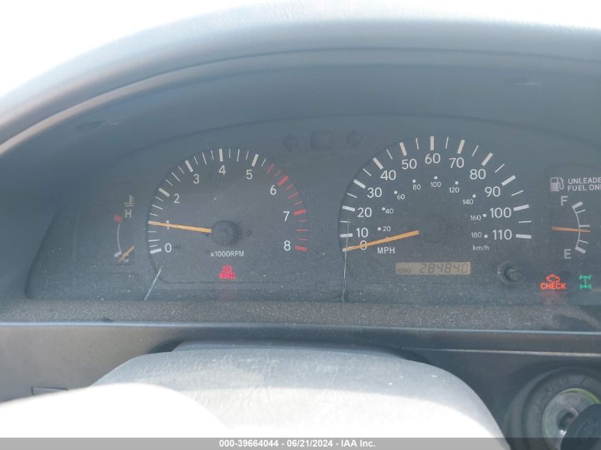 2000 Toyota Tacoma VIN: 4TAWM72NXYZ591764 Lot: 39664044