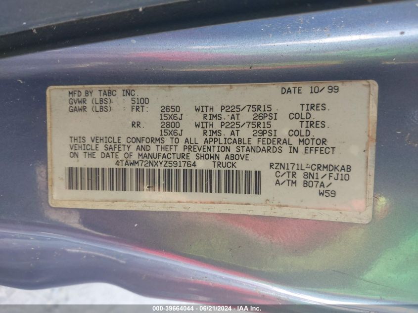 2000 Toyota Tacoma VIN: 4TAWM72NXYZ591764 Lot: 39664044