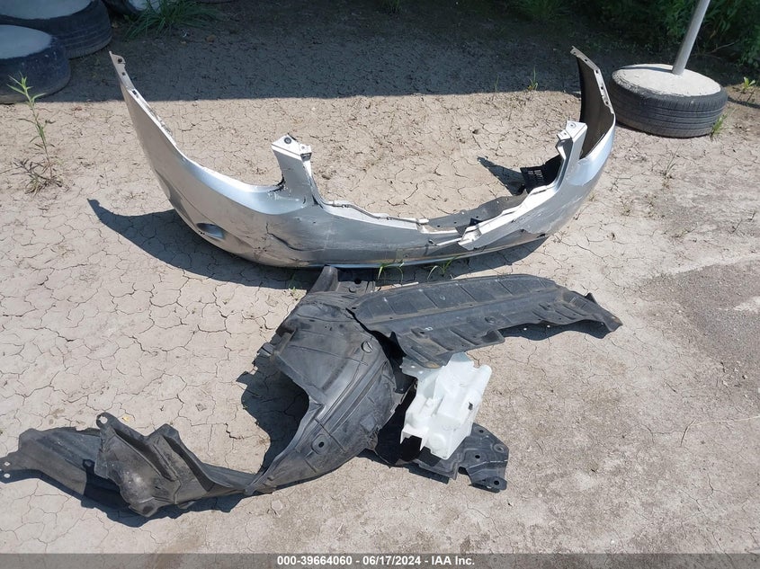 2015 Nissan Rogue Select S VIN: JN8AS5MV3FW256032 Lot: 39664060