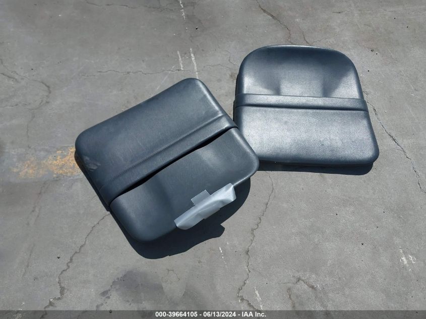 2000 Honda Accord 3.0 Ex VIN: 1HGCG2252YA001980 Lot: 39664105