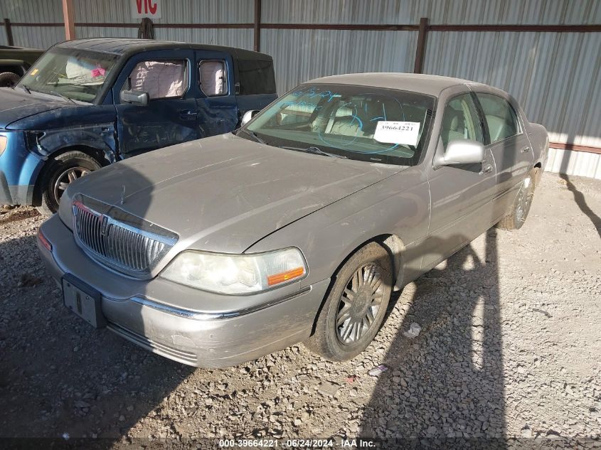 2009 Lincoln Town Car Signature Limited VIN: 2LNHM82V79X631711 Lot: 39664221