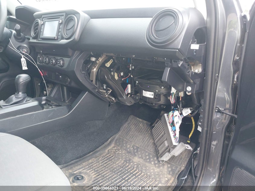 2019 TOYOTA TACOMA DOUBLE CAB/SR/SR5/TRD SPO - 5TFCZ5AN9KX209418