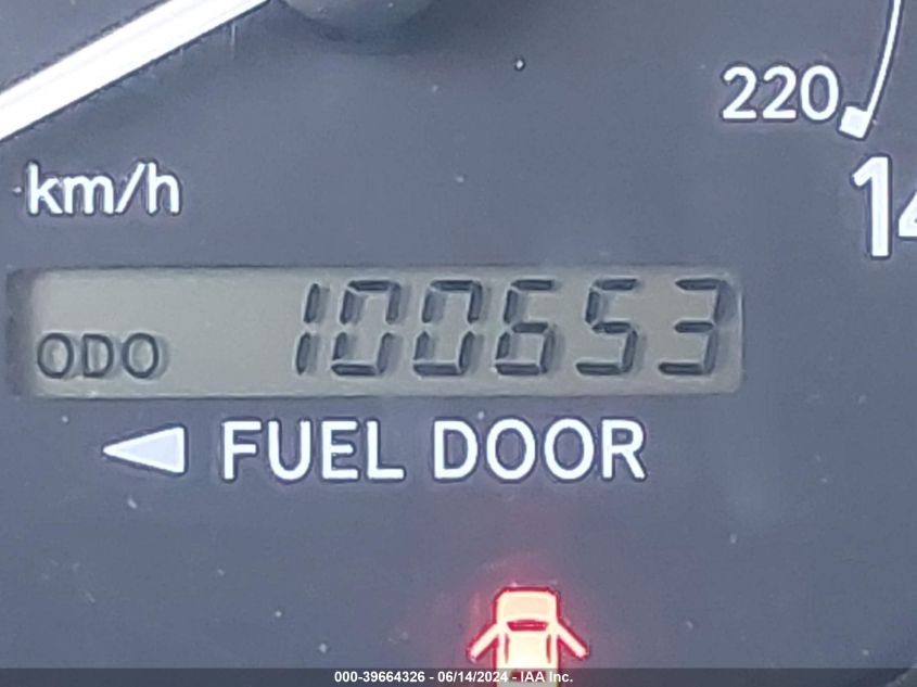 2000 Toyota Camry Le VIN: JT2BG22K7Y0527679 Lot: 39664326