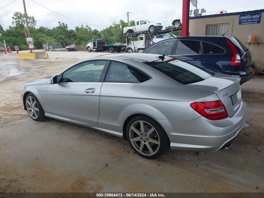 2015 MERCEDES-BENZ C 350 SPORT 4MATIC - WDDGJ8JB7FG402632