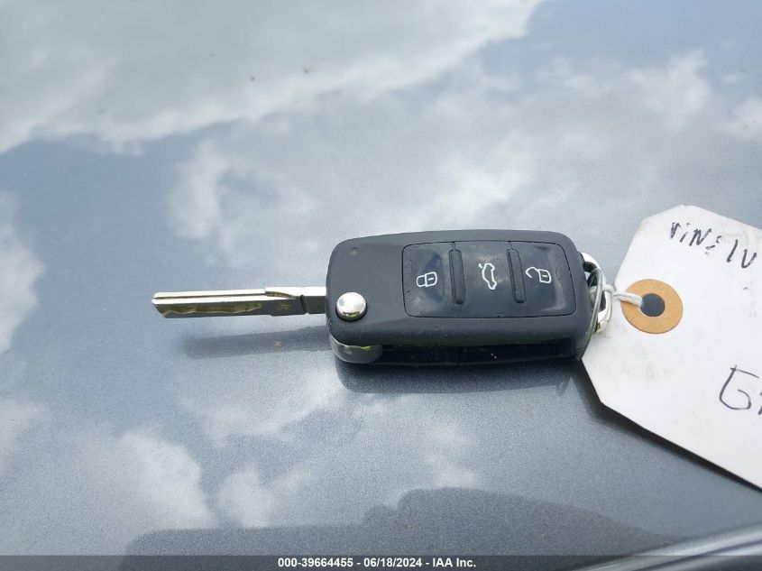 2015 Volkswagen Passat 1.8T Limited Edition VIN: 1VWAT7A32FC117435 Lot: 39664455