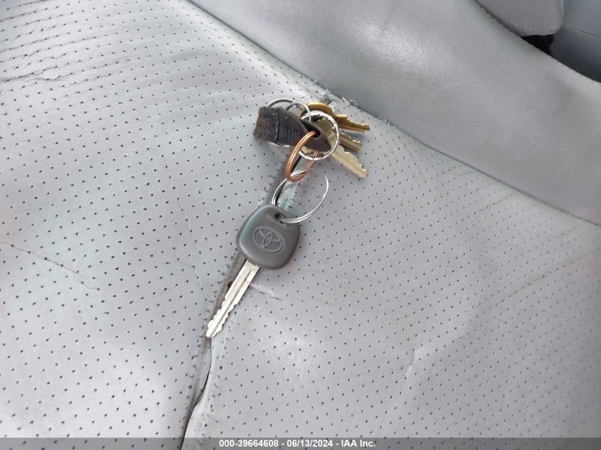 2005 Toyota Highlander Limited V6 VIN: JTEEP21A850109796 Lot: 39664608