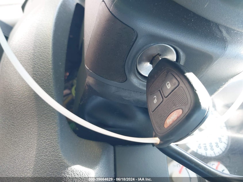 2008 Dodge Ram 1500 Slt VIN: 1D7HU18238J219727 Lot: 39664629