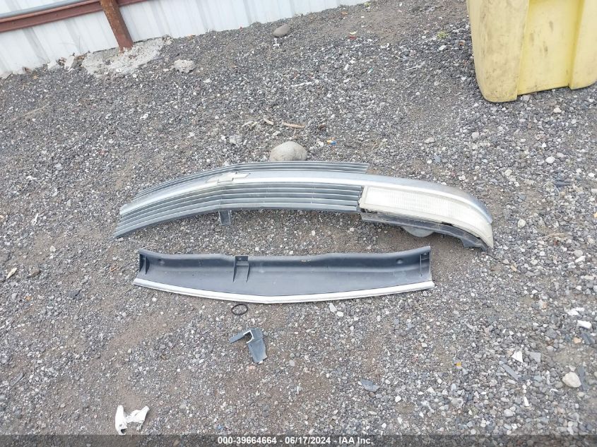 2000 Chevrolet Astro VIN: 1GNEL19W0YB138459 Lot: 39664664