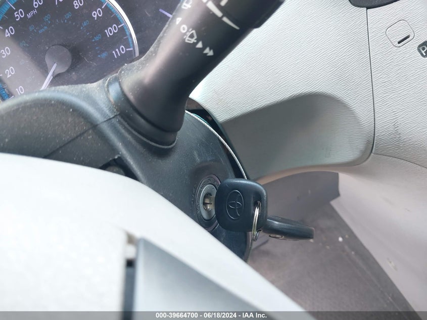 2011 Toyota Sienna Xle V6 VIN: 5TDYK3DC4BS144718 Lot: 39664700