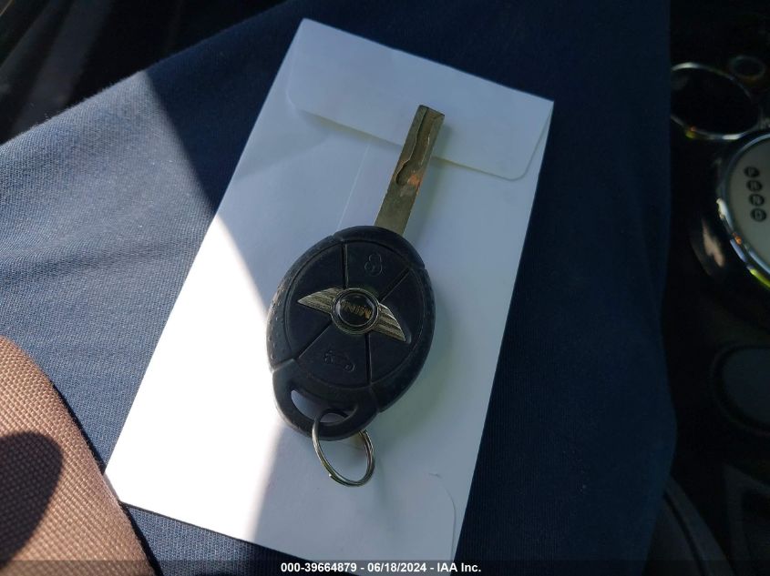 2005 Mini Cooper VIN: WMWRF33465TG11453 Lot: 39664879