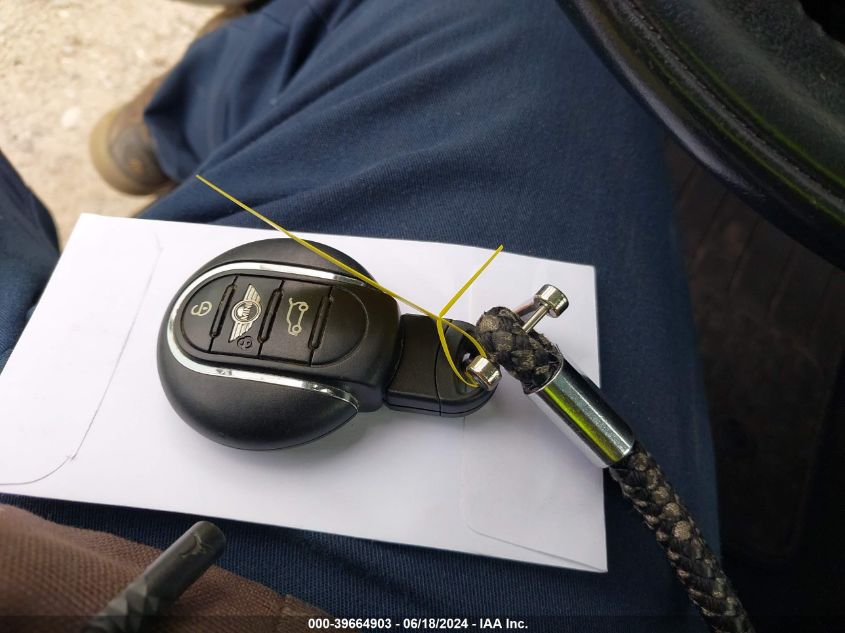 2015 Mini Hardtop Cooper VIN: WMWXS5C53FT828982 Lot: 39664903