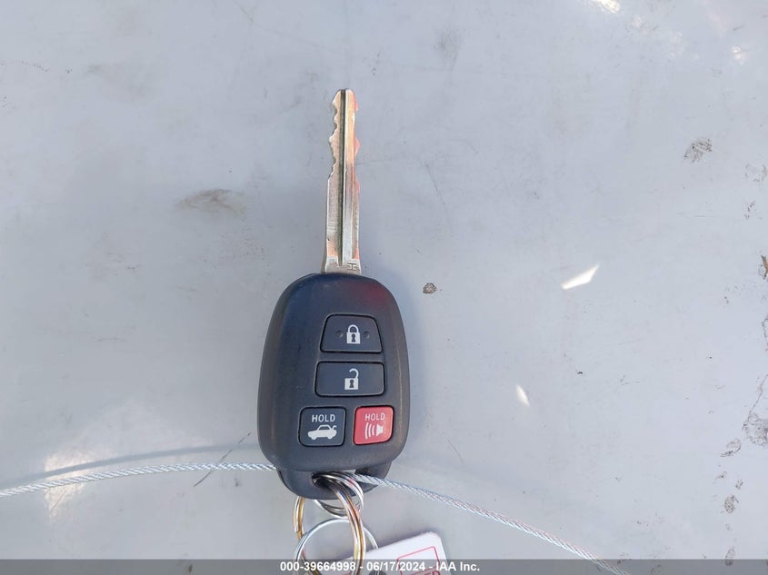 2014 Toyota Corolla L/Le/Le Plus/Le Premium/S/S Plus/S Premium VIN: 5YFBURHE0EP101764 Lot: 39664998