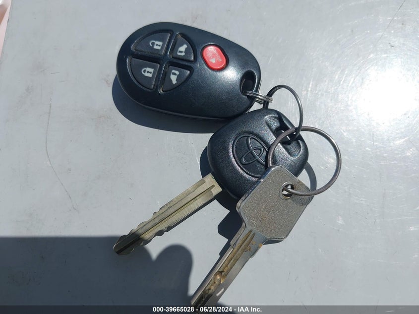 2011 Toyota Sienna Le V6/Le V6 Auto Access Seat VIN: 5TDKK3DCXBS174778 Lot: 39665028