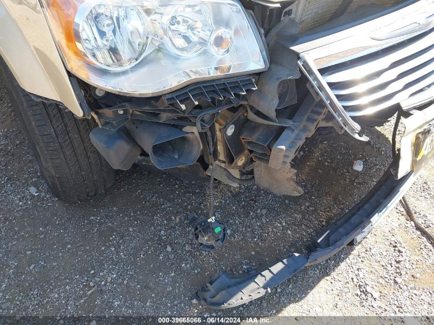 2011 Chrysler Town & Country Touring VIN: 2A4RR5DG6BR776380 Lot: 39665066