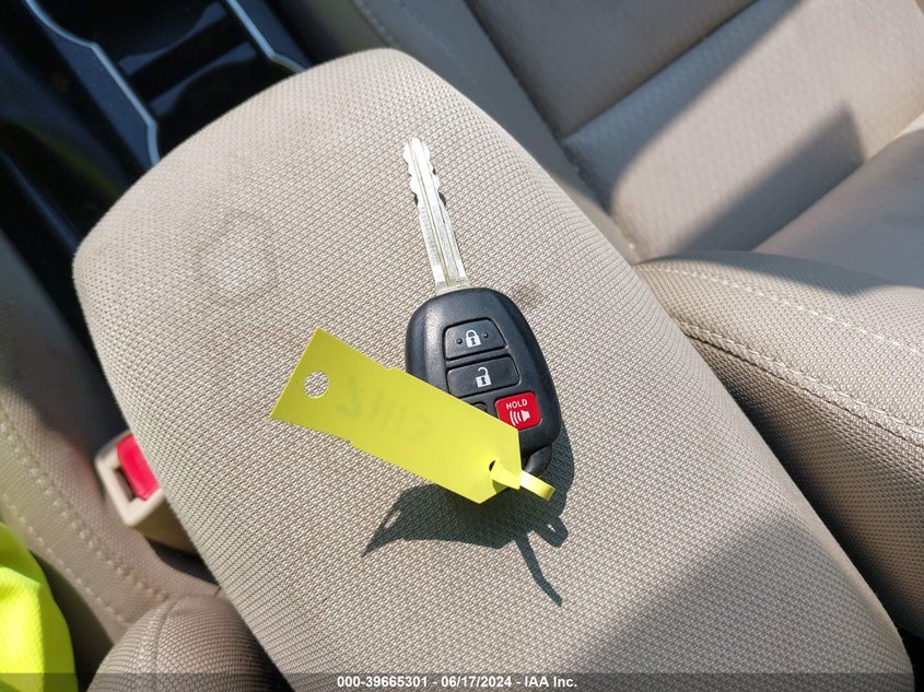 2014 Toyota Corolla Le VIN: 5YFBURHE8EP053107 Lot: 39665301