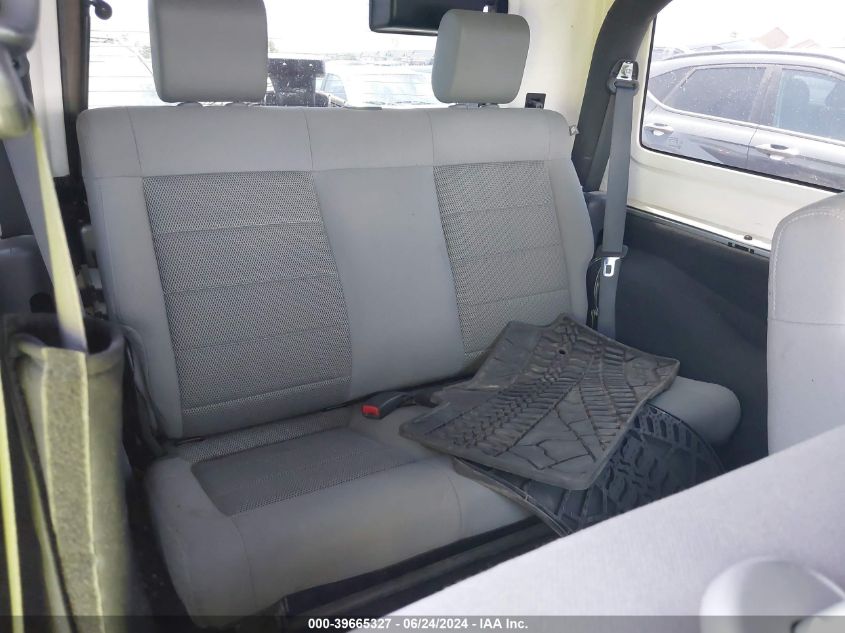 2008 Jeep Wrangler Sahara VIN: 1J4FA54168L566076 Lot: 39665327