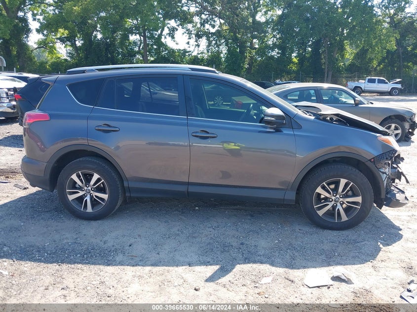 2018 TOYOTA RAV4 XLE - JTMWFREVXJJ747392