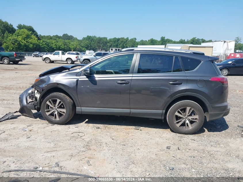 2018 TOYOTA RAV4 XLE - JTMWFREVXJJ747392