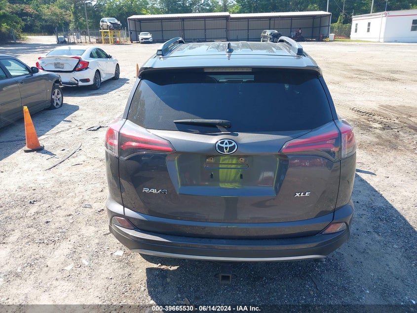 2018 TOYOTA RAV4 XLE - JTMWFREVXJJ747392