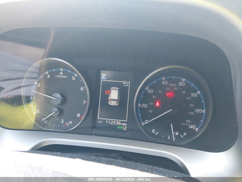 2018 TOYOTA RAV4 XLE - JTMWFREVXJJ747392