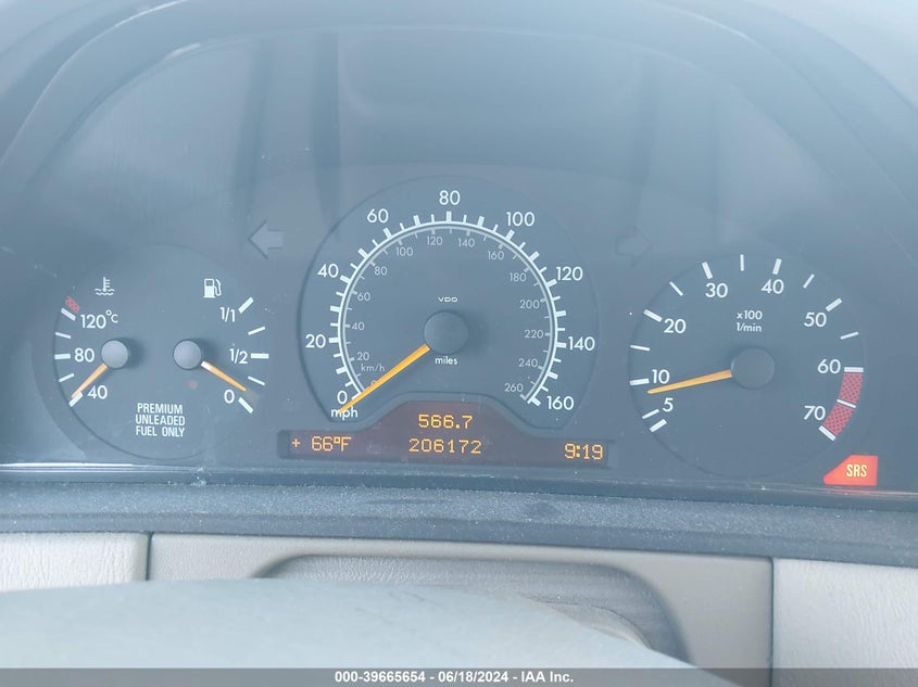 1998 Mercedes-Benz E 320 VIN: WDBJF65F9WA692490 Lot: 39665654