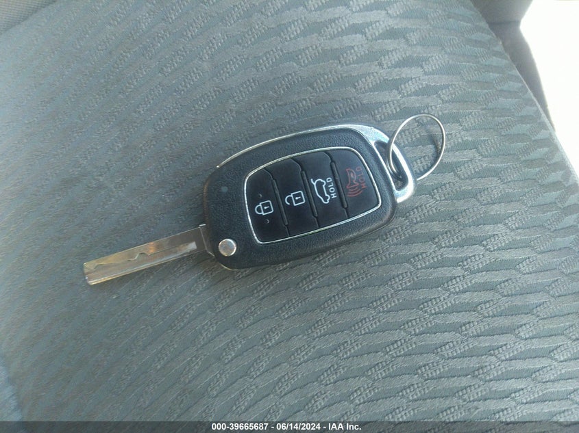 2017 Hyundai Santa Fe Sport 2.4L VIN: 5XYZTDLB6HG457324 Lot: 39665687