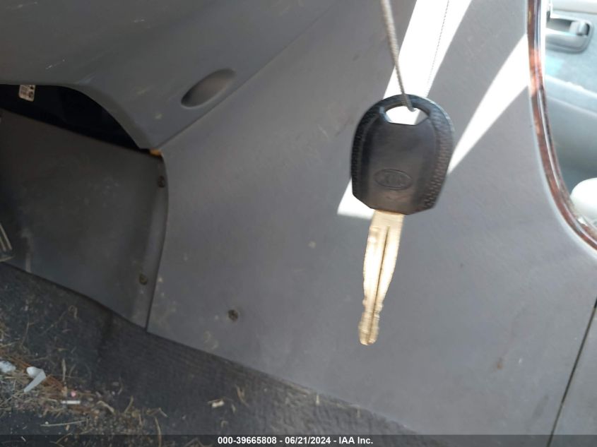 2005 Kia Optima Lx/Ex VIN: KNAGD128455401151 Lot: 39665808