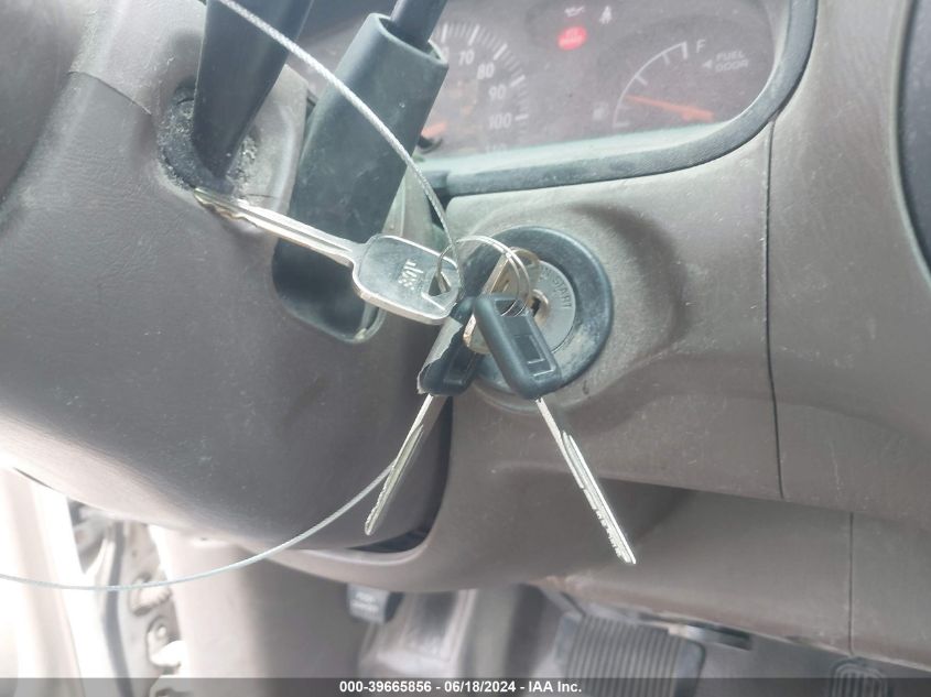 2002 Toyota Tundra VIN: 5TBJN32172S298505 Lot: 39665856