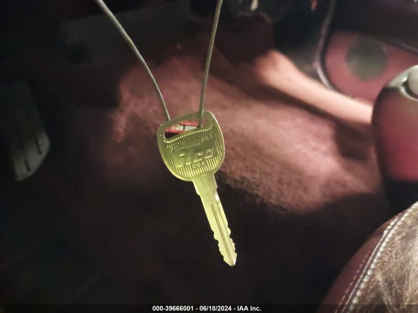 1996 Chevrolet Tahoe K1500 VIN: 1GNEK13R3TJ315624 Lot: 39666001