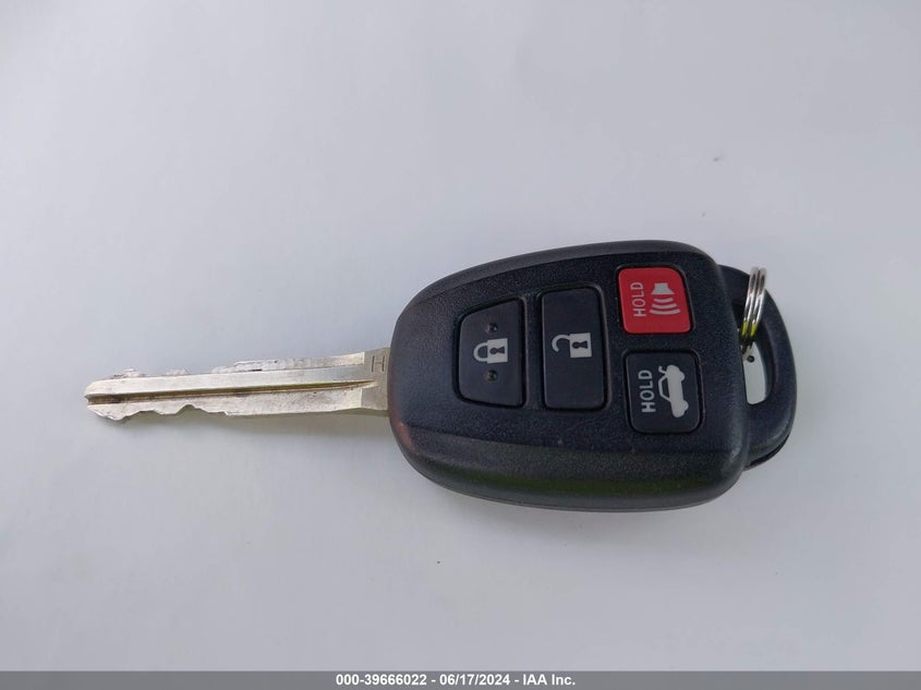 2016 Toyota Corolla Le VIN: 2T1BURHE2GC614582 Lot: 39666022