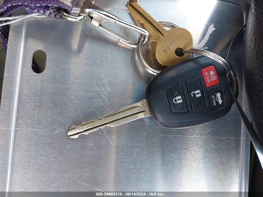 2012 Toyota Camry Le VIN: 4T4BF1FK3CR212895 Lot: 39666216