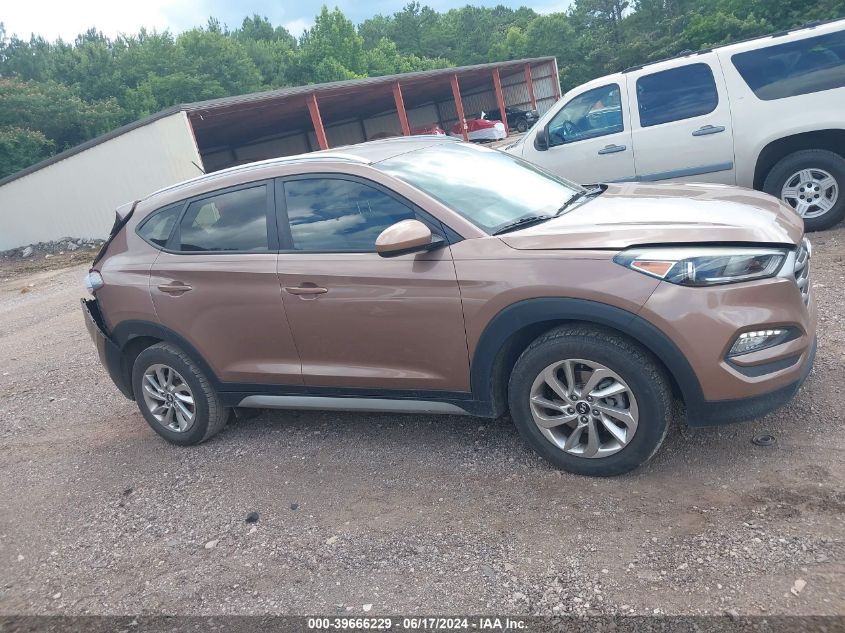 KM8J33A4OHU274667 2017 Hyundai Tucson Se