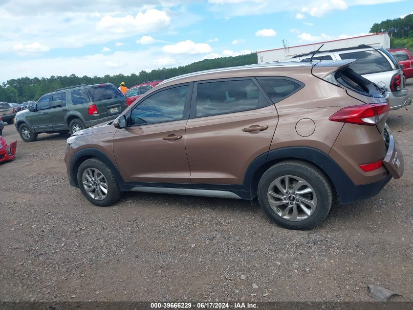 KM8J33A4OHU274667 2017 Hyundai Tucson Se