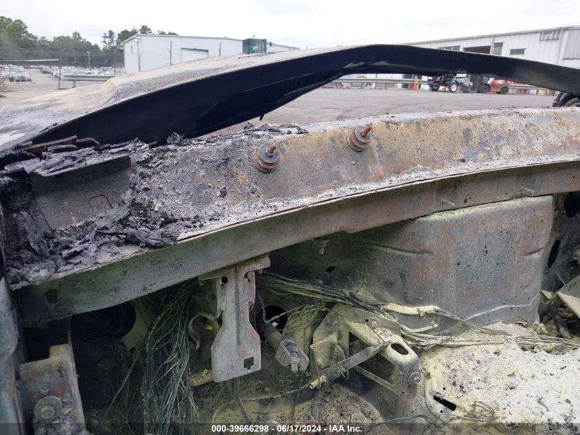 2001 Jeep Grand Cherokee Laredo VIN: 1J4GX48S61C688670 Lot: 39666298