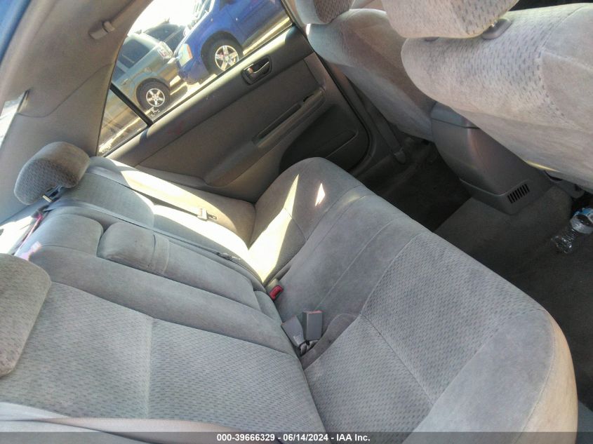 2003 Toyota Camry Le VIN: 4T1BE32K13U652015 Lot: 39666329