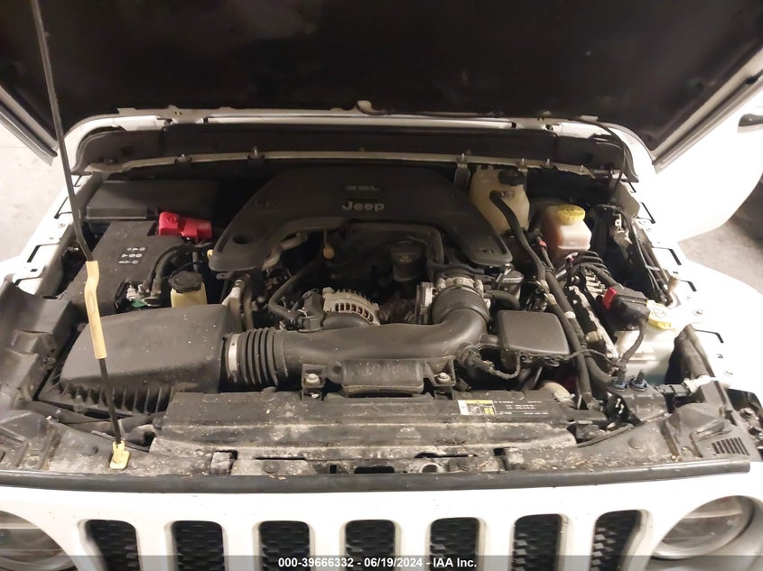 2018 JEEP WRANGLER UNLIMITED SAHARA 4X4 - 1C4HJXEG3JW166588