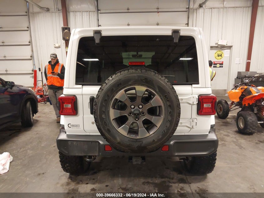2018 JEEP WRANGLER UNLIMITED SAHARA 4X4 - 1C4HJXEG3JW166588