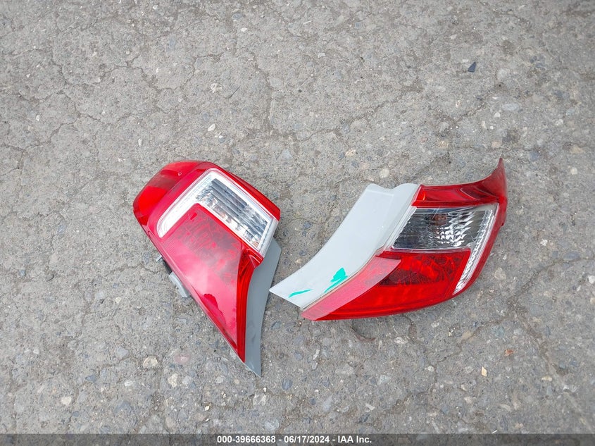 2012 Toyota Camry Hybrid Xle VIN: 4T1BD1FK0CU050045 Lot: 39666368