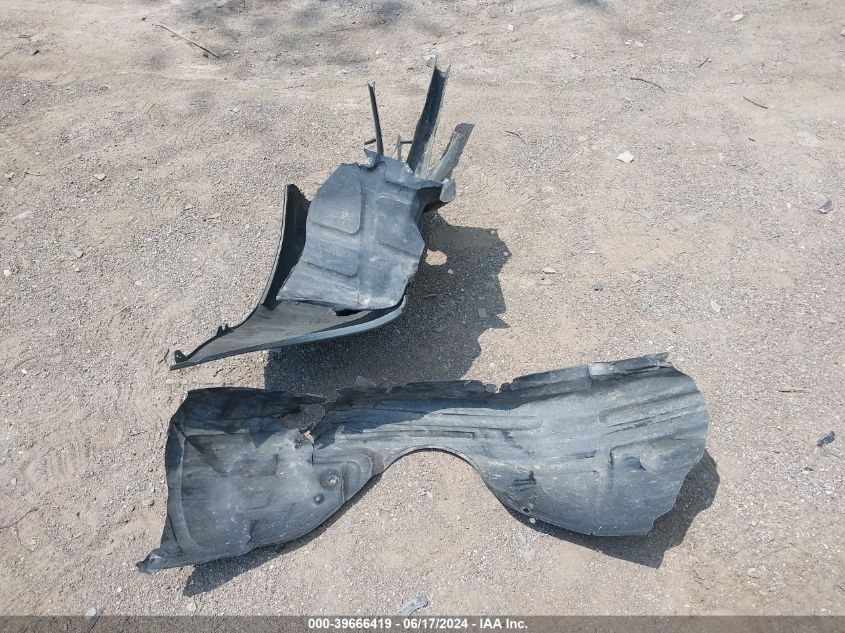 2000 Toyota Avalon Xls VIN: 4T1BF28B2YU050780 Lot: 39666419