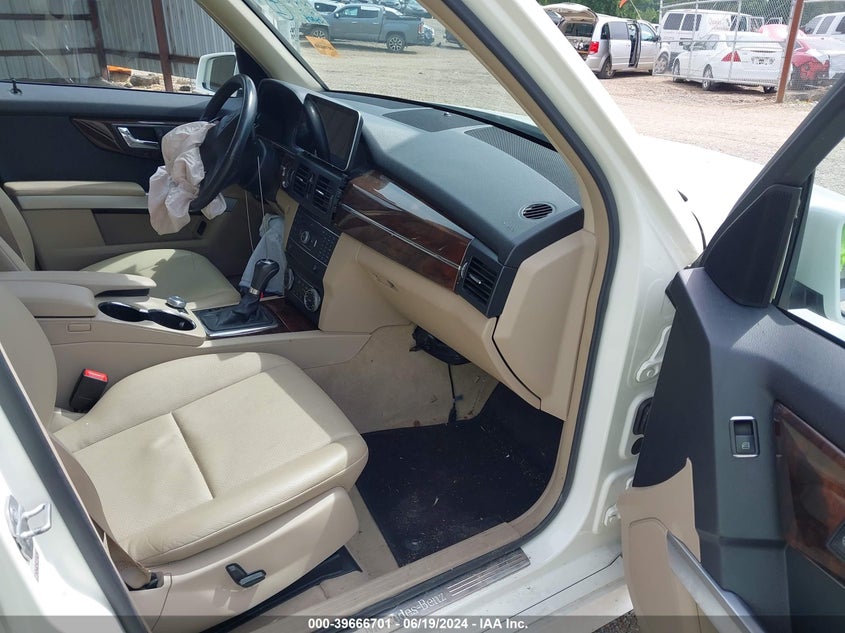 2011 Mercedes-Benz Glk 350 4Matic VIN: WDCGG8HB2BF663868 Lot: 39666701
