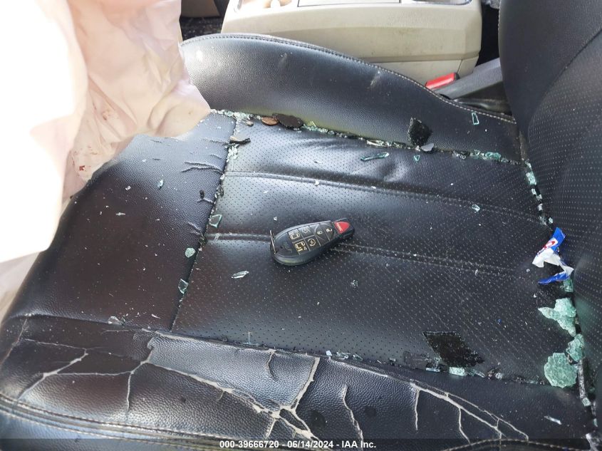 2011 Chrysler Town & Country Touring-L VIN: 2A4RR8DG3BR704943 Lot: 39666720