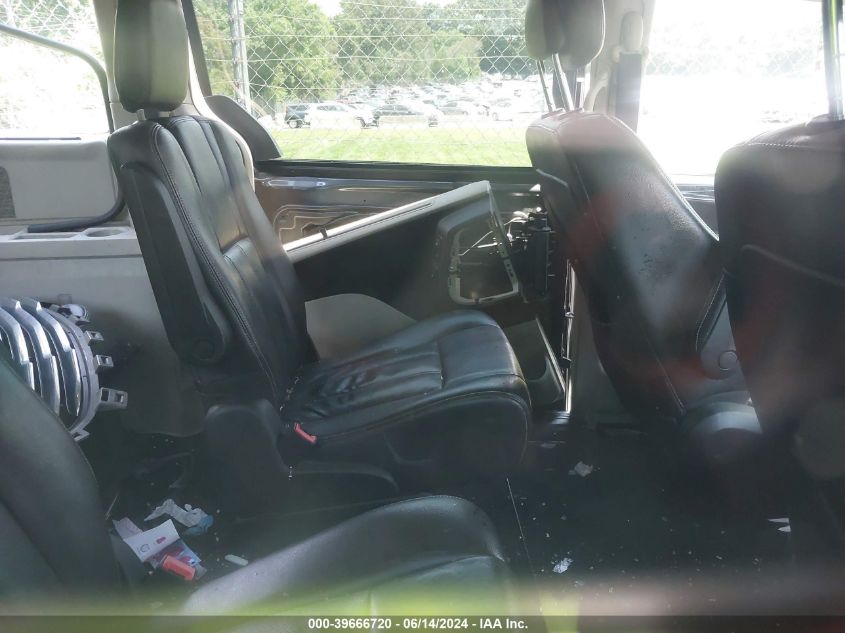 2011 Chrysler Town & Country Touring-L VIN: 2A4RR8DG3BR704943 Lot: 39666720