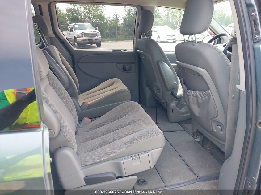 2007 Chrysler Town & Country Lx VIN: 2A4GP44R57R262343 Lot: 39666757