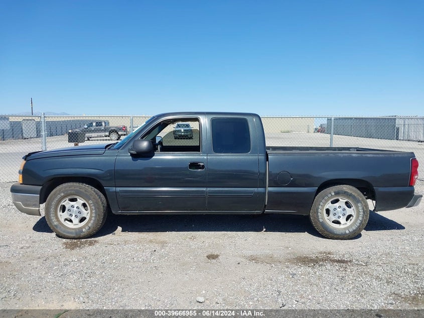 2004 Chevrolet Silverado 1500 Ls VIN: 2GCEC19V741118607 Lot: 39666955
