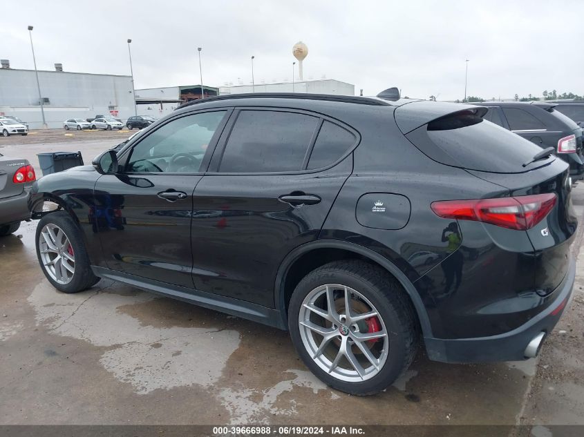 2018 Alfa Romeo Stelvio Sport Awd VIN: ZASFAKPN1J7C04746 Lot: 39666988